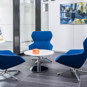 Büroeinrichtung Meetingtisch