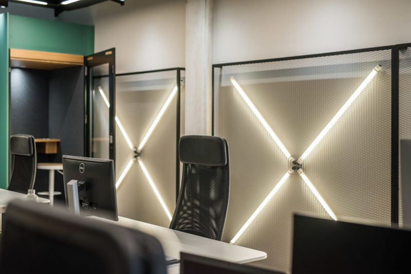 Effizient Arbeiten im Büro, tolle Beleuchtung Effizient Arbeiten im Büro, tolle Beleuchtung